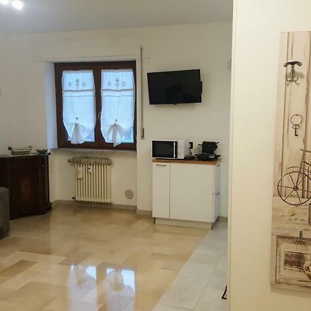 Appartamento Casa della nonna per voi parcheggio gratuito per chi lo desidera self check-in Aosta Esterno foto
