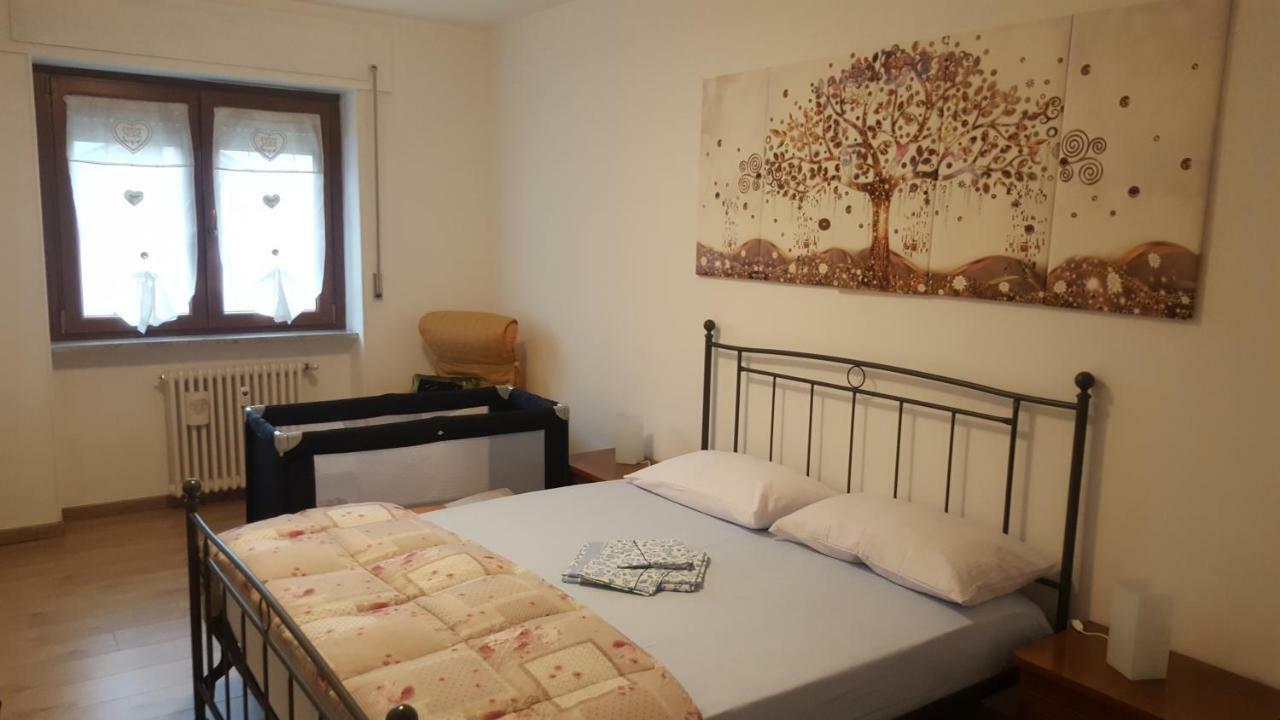 Appartamento Casa della nonna per voi parcheggio gratuito per chi lo desidera self check-in Aosta Esterno foto